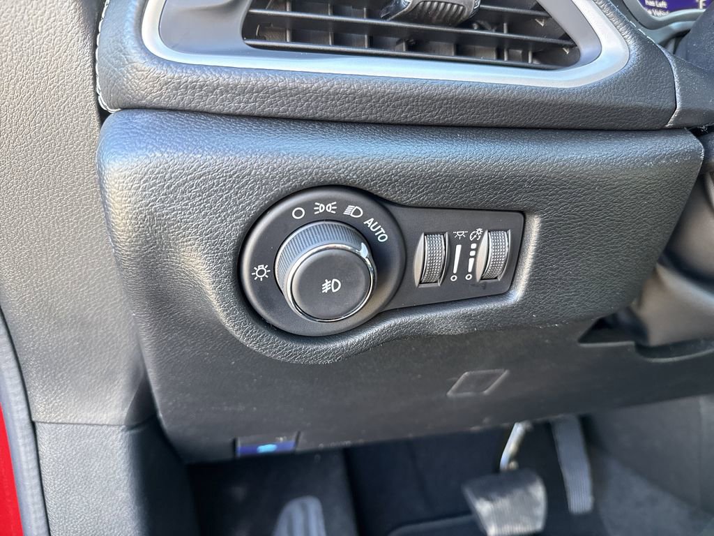 New 2026 Chrysler Pacifica Select image 30