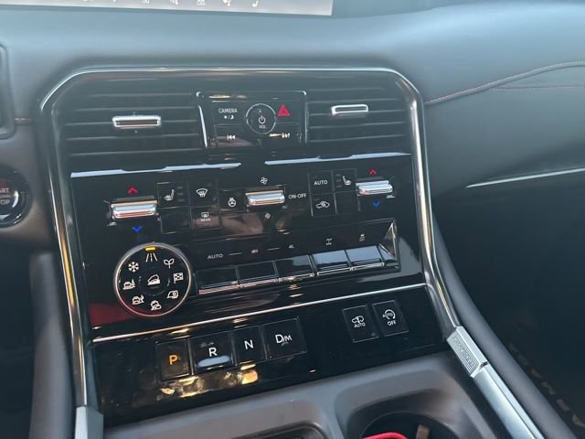 Used 2025 Nissan Armada PRO-4X image 12