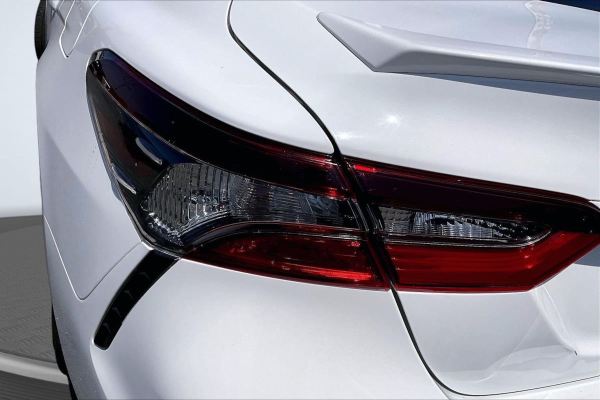 Used 2021 Toyota Camry SE FWD image 30