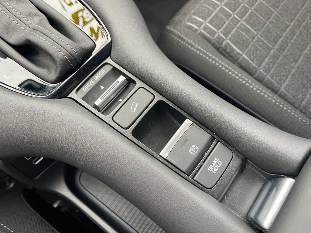 Certified 2024 Honda HR-V LX image 13