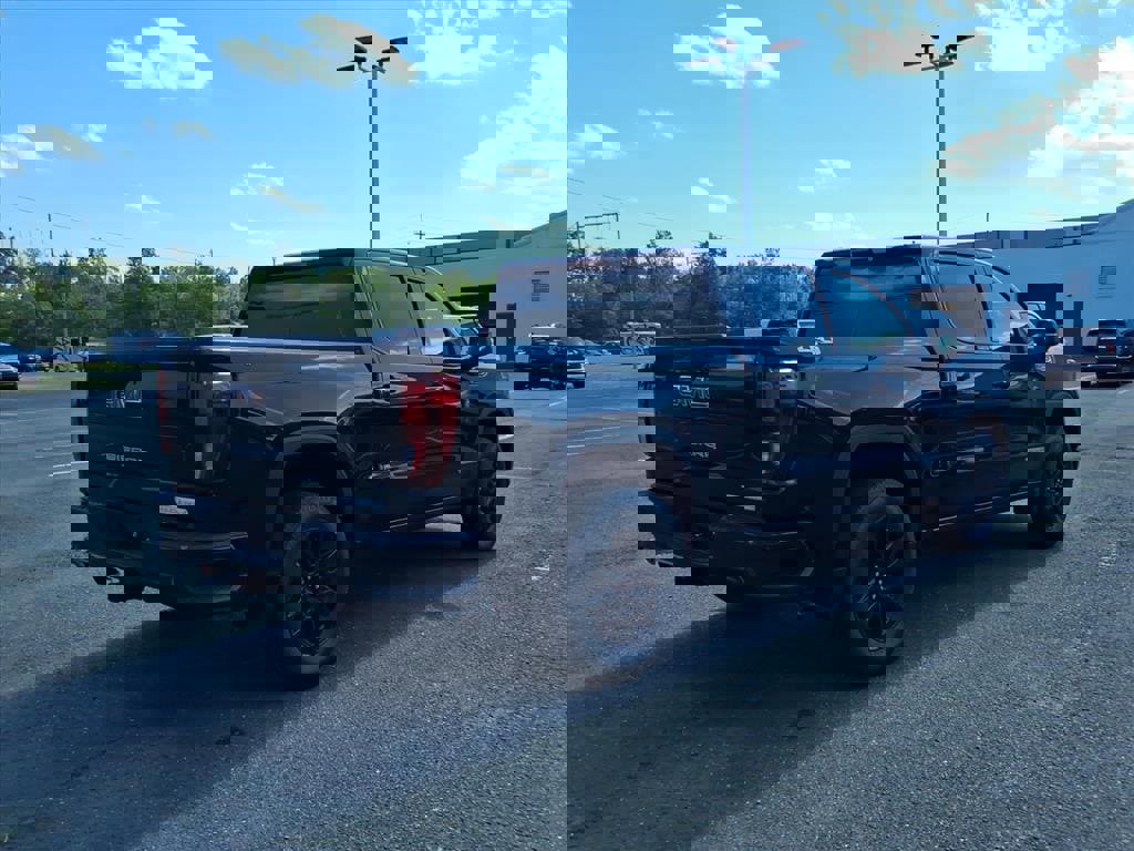 New 2026 GMC Sierra 1500 Elevation image 7