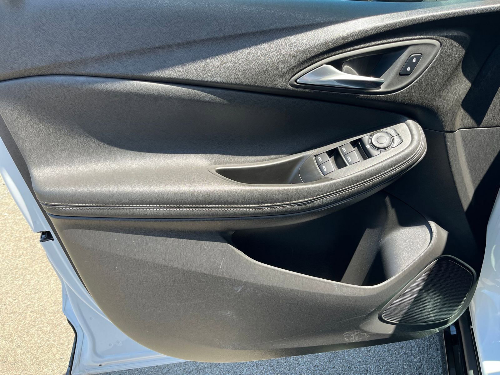 Used 2024 Buick Encore GX Sport Touring image 18