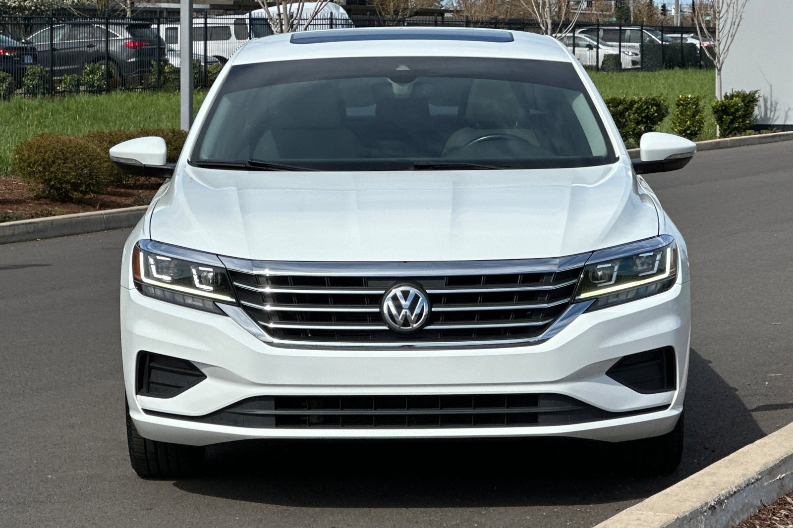 Used 2020 Volkswagen Passat 2.0T SE image 8