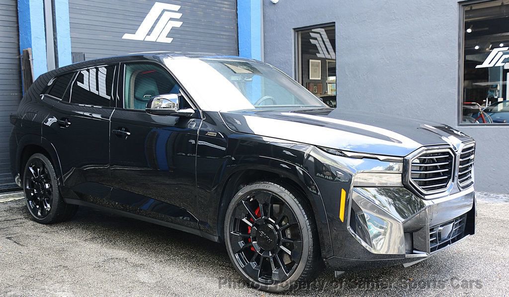 Used 2025 BMW XM image 3