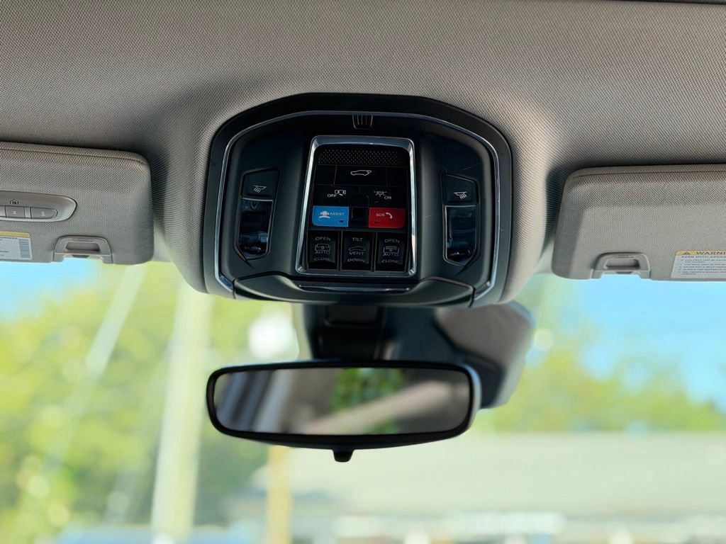 Used 2022 Jeep Grand Cherokee L Limited RWD image 49
