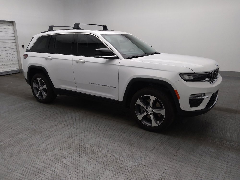 Used 2022 Jeep Grand Cherokee Limited 4xe w/ Luxury Tech Group II image 11