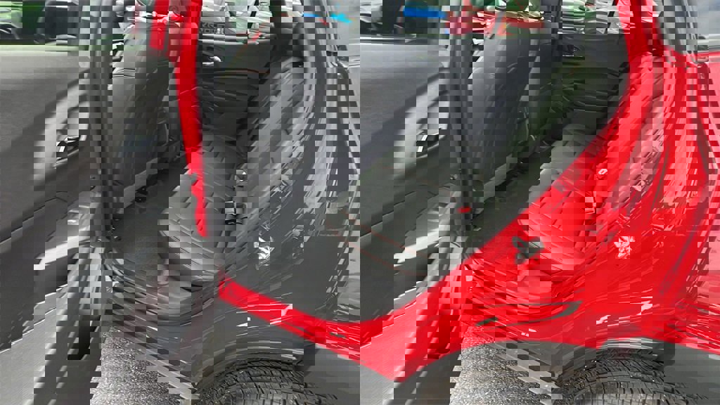 New 2026 Chevrolet Trax RS w/ Sunroof Package image 18