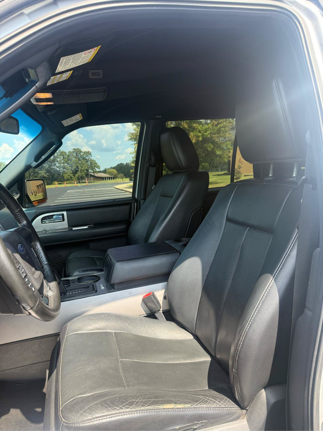 Used 2017 Ford Expedition EL XLT w/ Equipment Group 202A AWD/4WD image 14