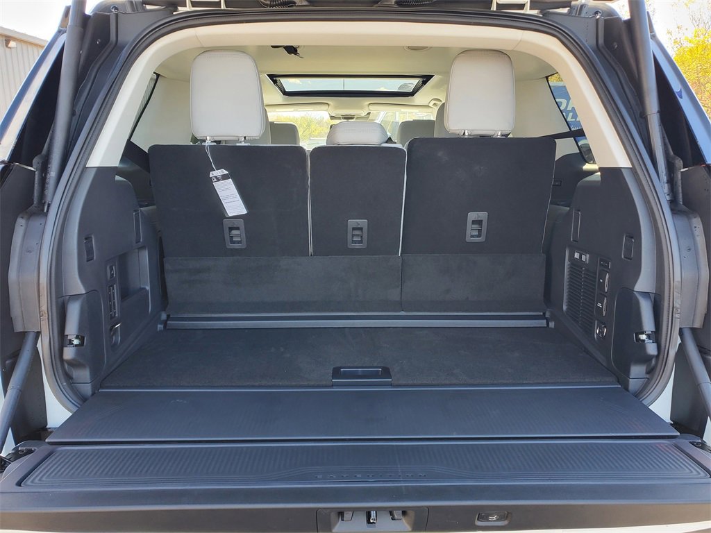 New 2025 Ford Expedition Active image 30