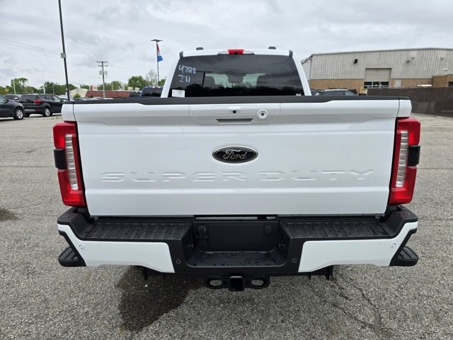 New 2025 Ford F350 XLT w/ Black Appearance Package image 4