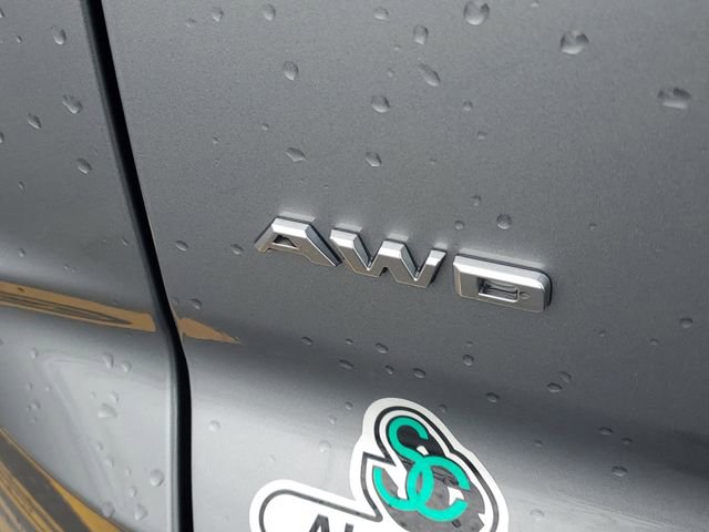 Used 2024 Cadillac XT4 Luxury w/ Cold Weather Package image 7