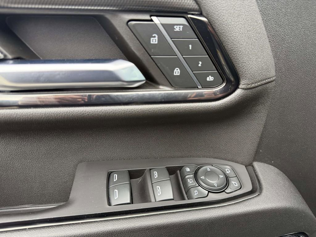 Used 2024 GMC Sierra 2500 AT4 w/ AT4 Premium Plus Package image 13