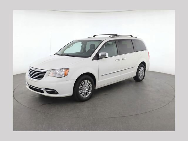 Used 2015 Chrysler Town & Country Touring-L w/ Driver Convenience Group FWD image 1