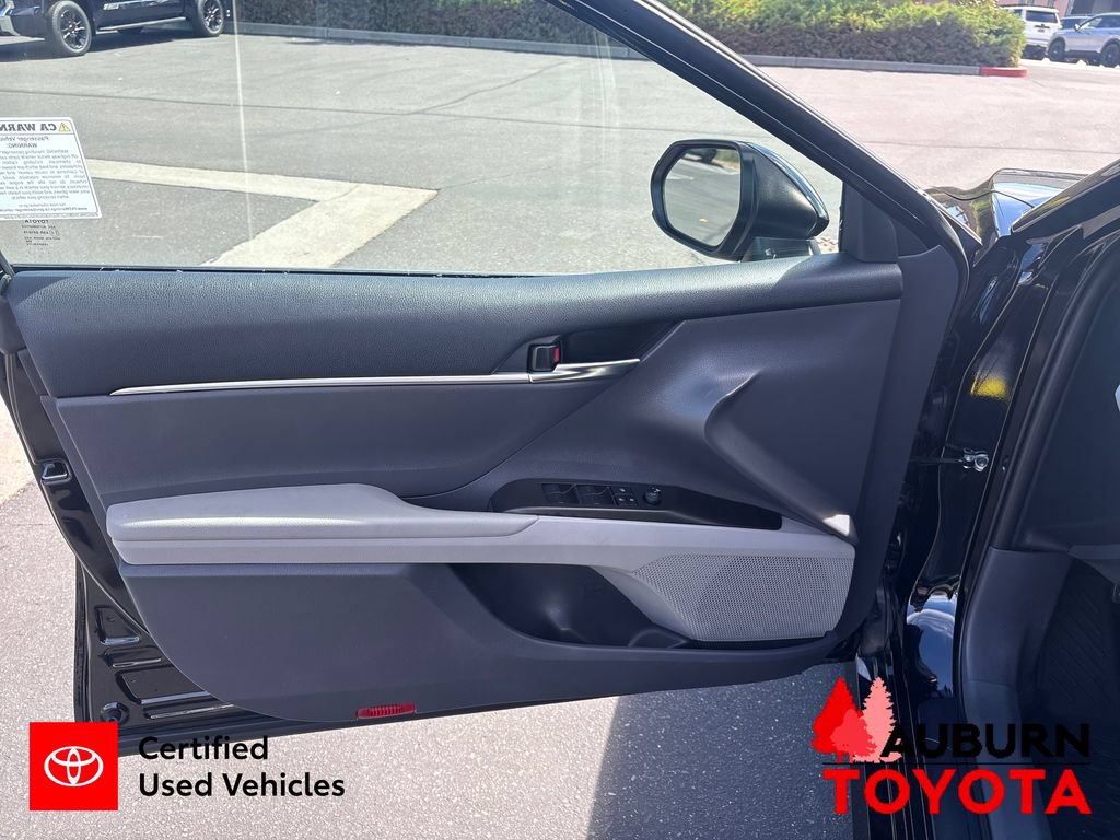 Used 2023 Toyota Camry LE FWD image 10