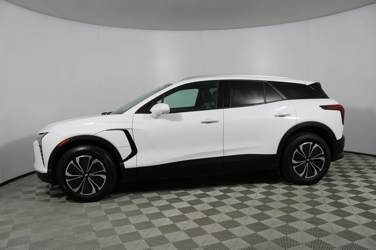 Used 2024 Chevrolet Blazer EV LT AWD/4WD image 41