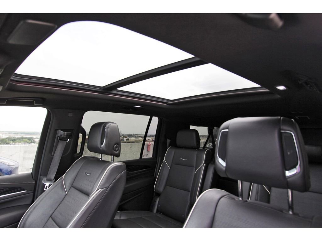 Used 2023 Cadillac Escalade ESV Sport AWD/4WD image 29