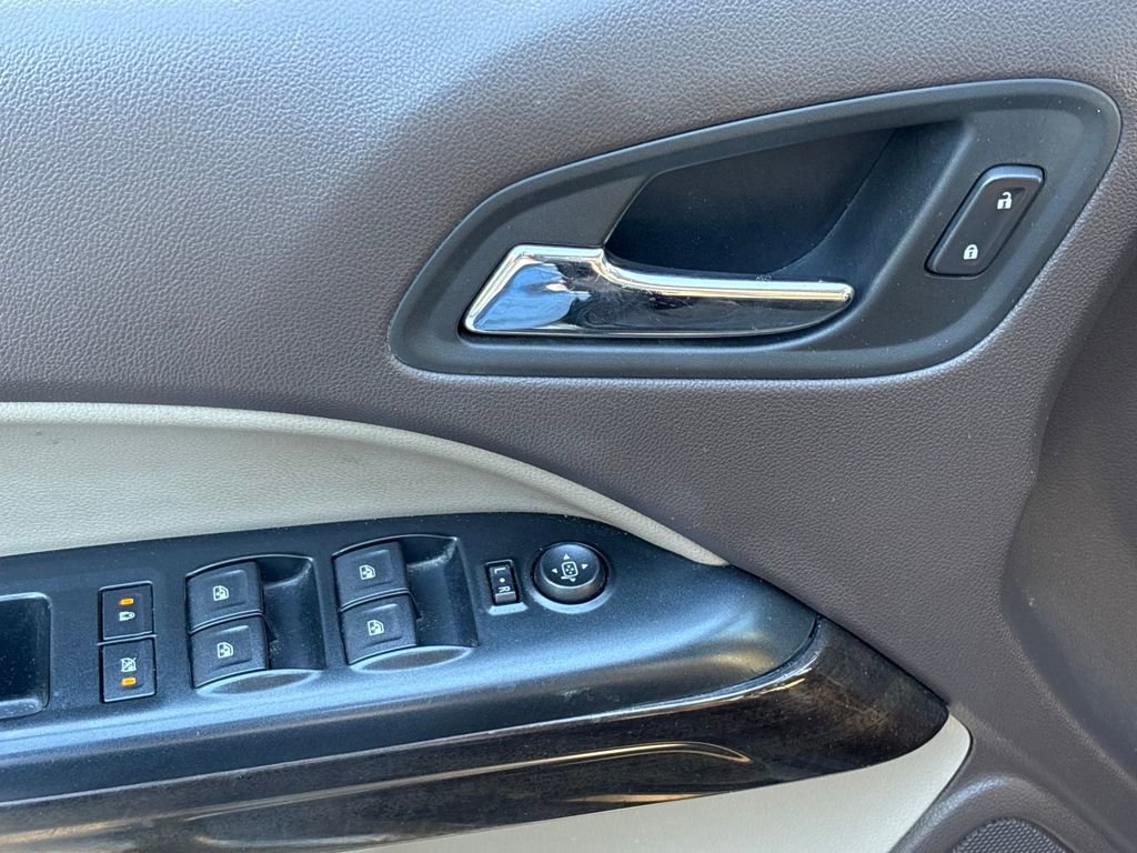 Used 2015 GMC Canyon SLT w/ LPO, Gearon Divider Package image 18