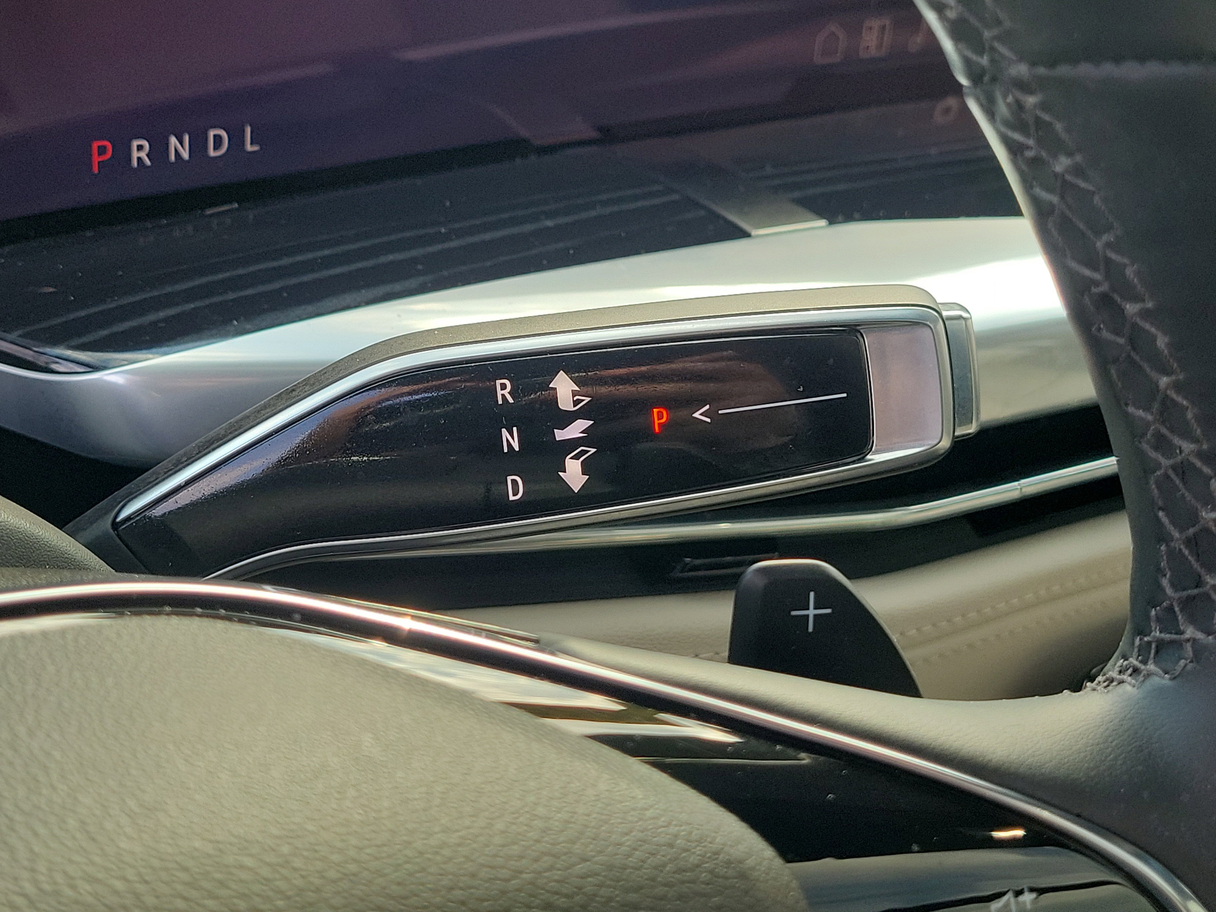 Used 2025 Cadillac Escalade Sport w/ Touring Package image 28