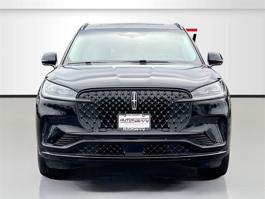 Used 2025 Lincoln Aviator Reserve w/ Equipment Group 201A image 2