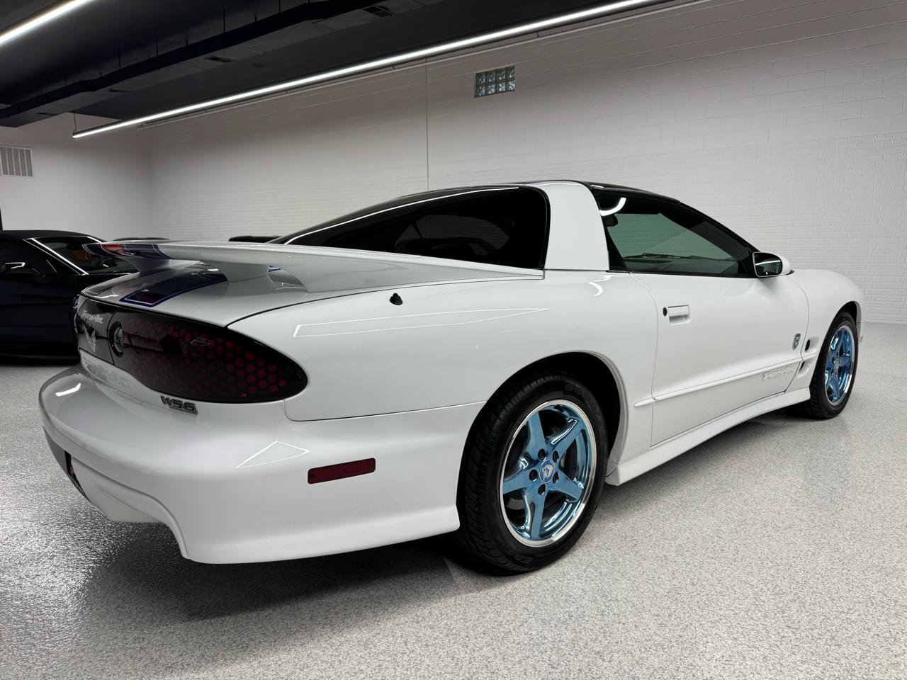 Used 1999 Pontiac Firebird Formula RWD image 16