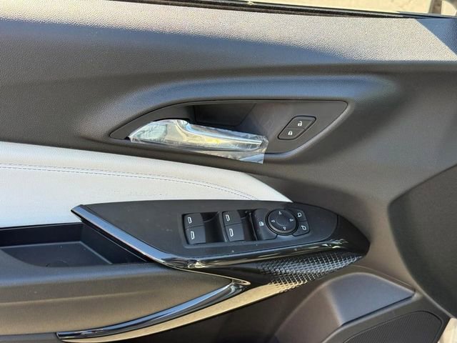 Used 2025 Chevrolet Trax LT w/ Driver Confidence Package image 15