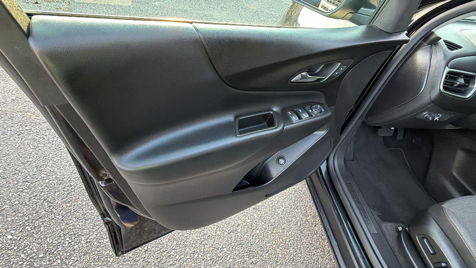 Used 2024 Chevrolet Equinox LT AWD/4WD image 14