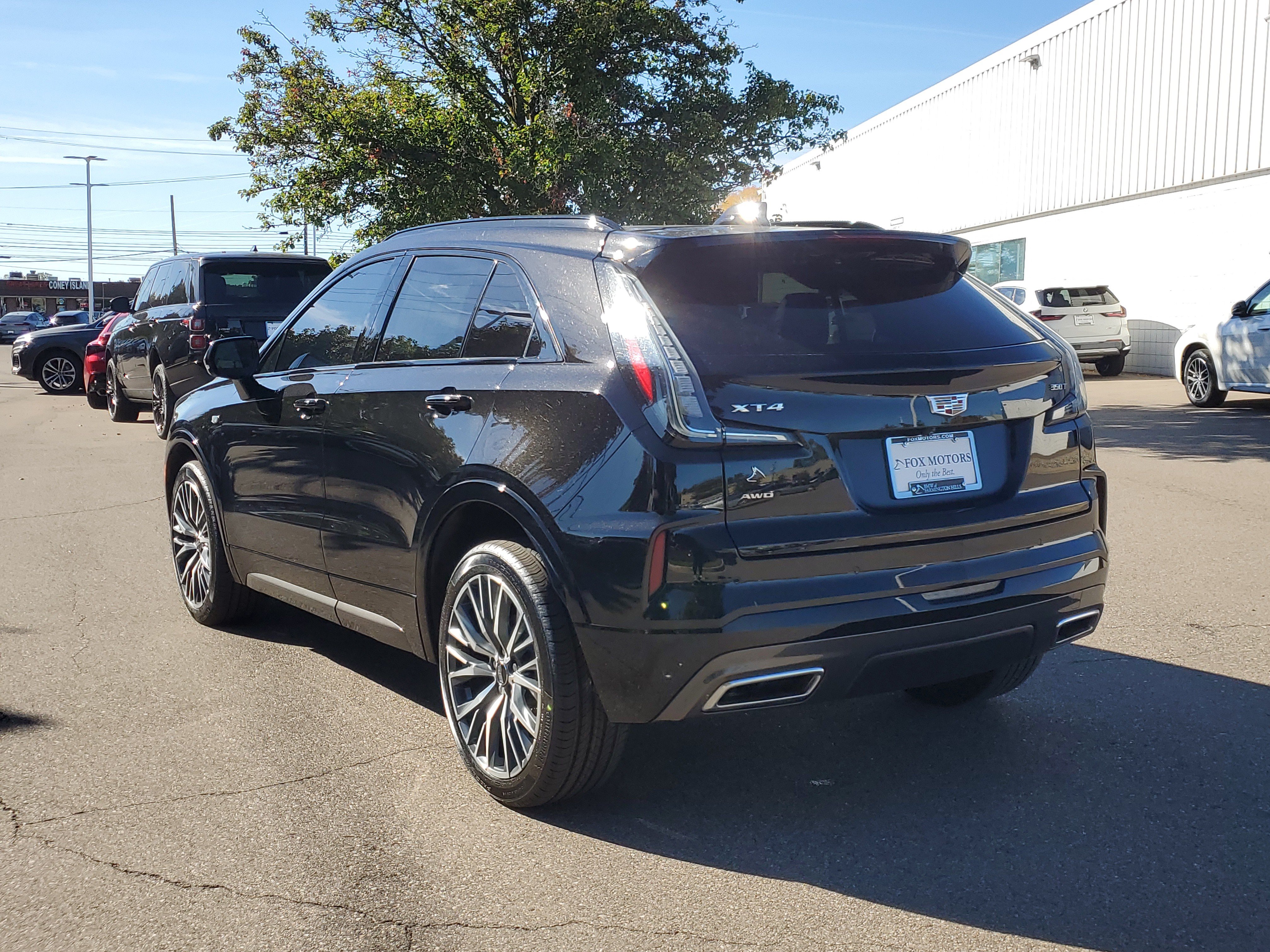 Used 2024 Cadillac XT4 Sport AWD/4WD image 3