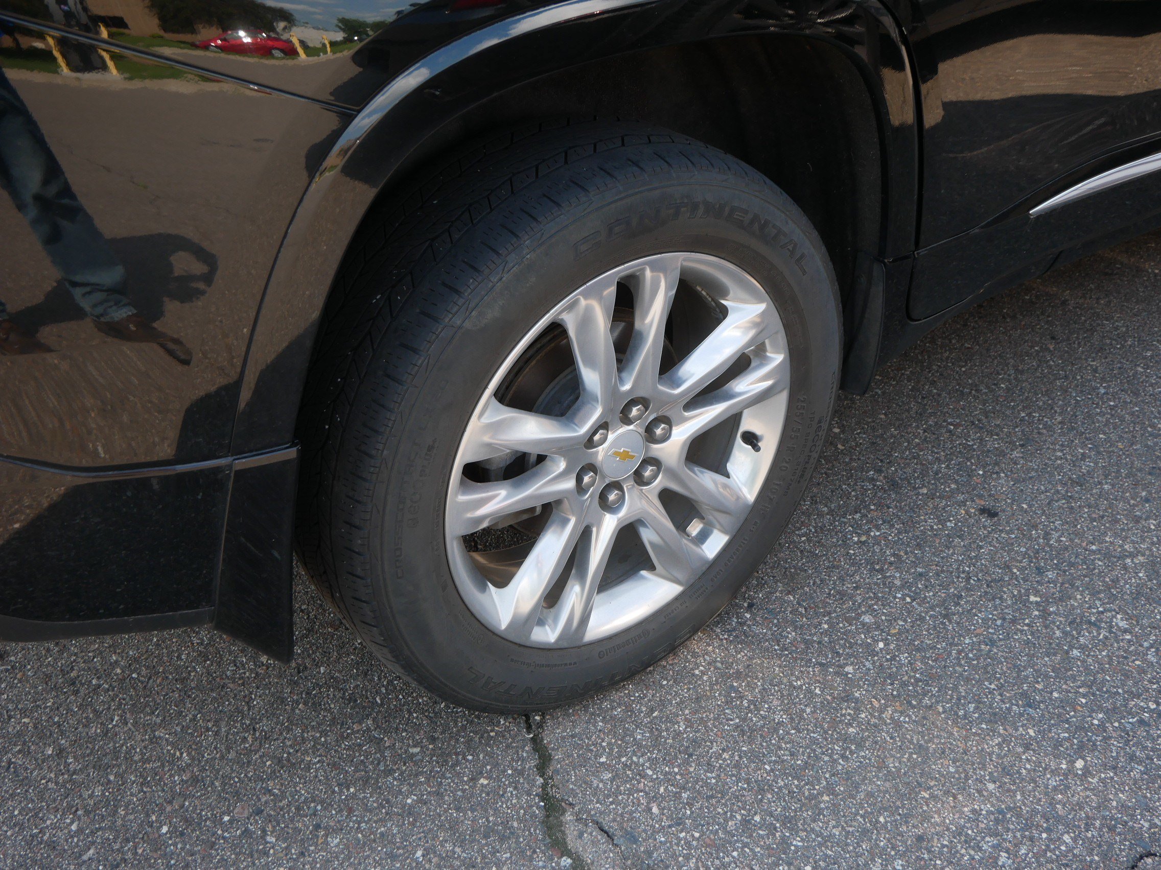 Used 2020 Chevrolet Traverse High Country w/ LPO, Floor Liner Package AWD/4WD image 7