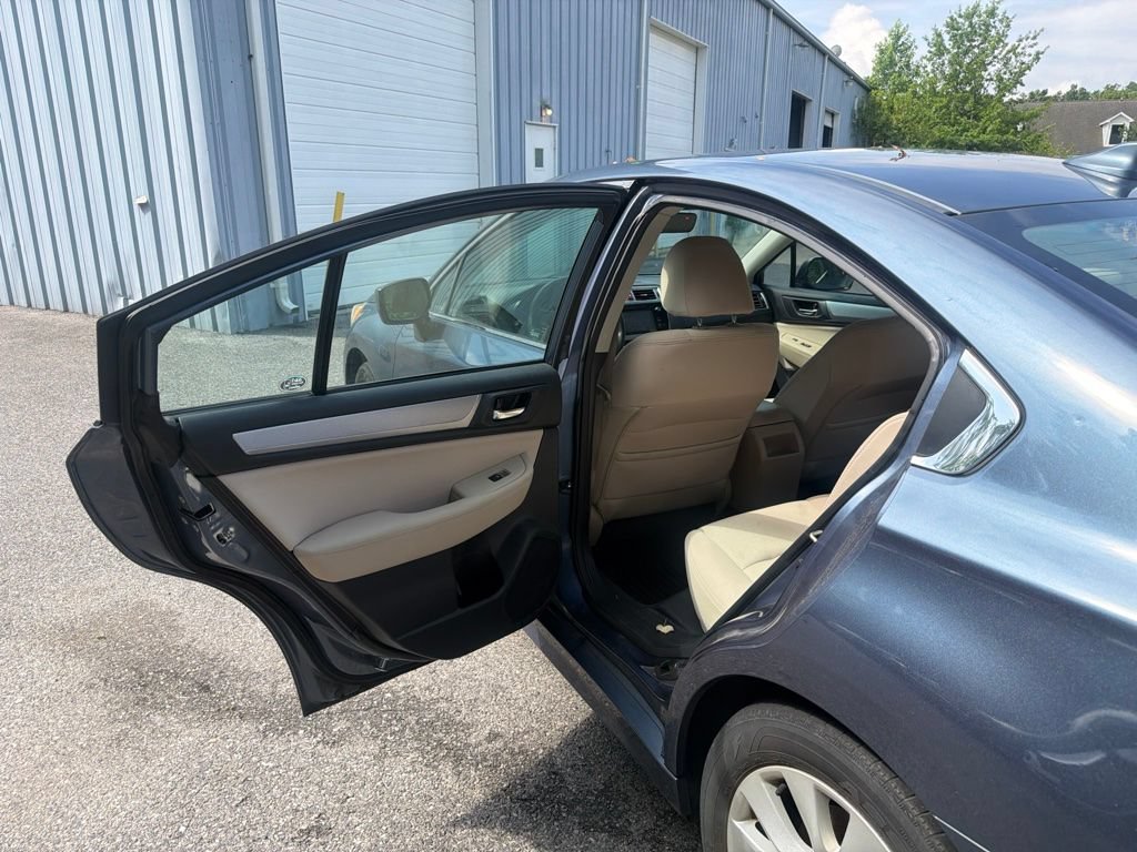 Used 2017 Subaru Legacy 2.5i Premium AWD/4WD image 19