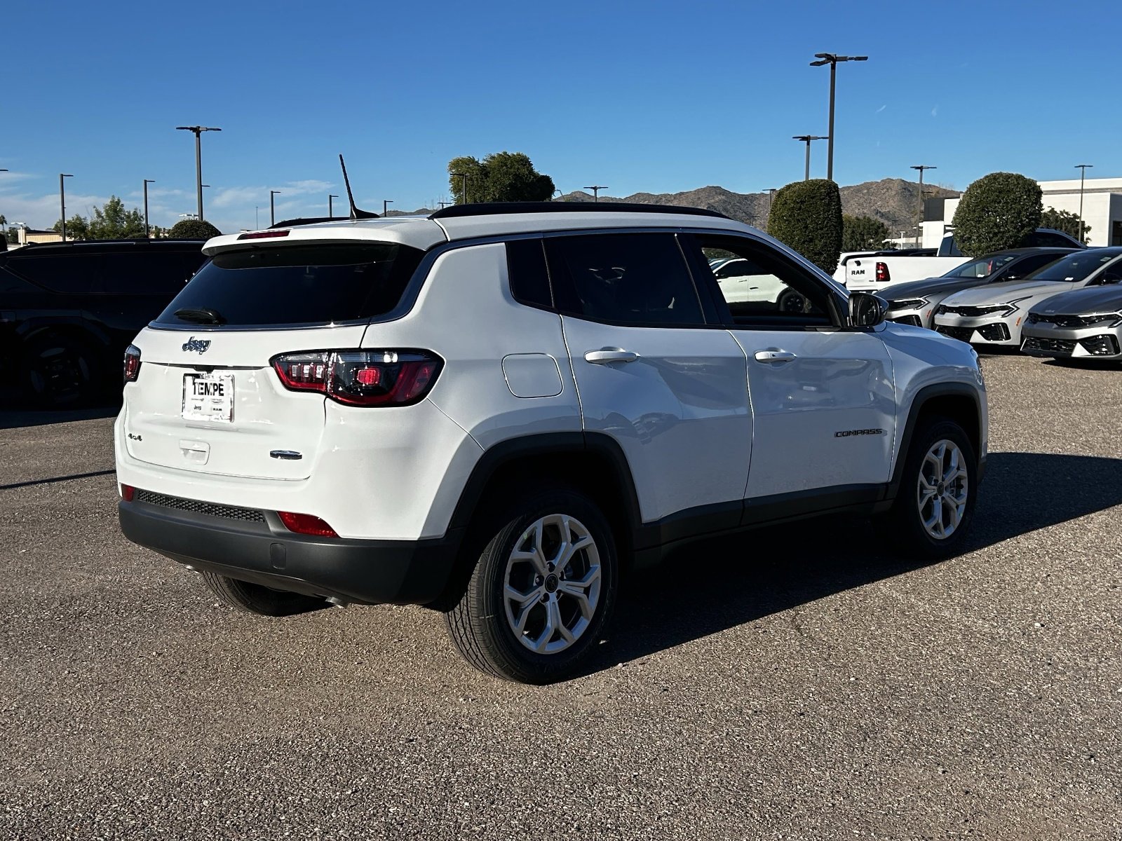 New 2026 Jeep Compass Latitude image 5