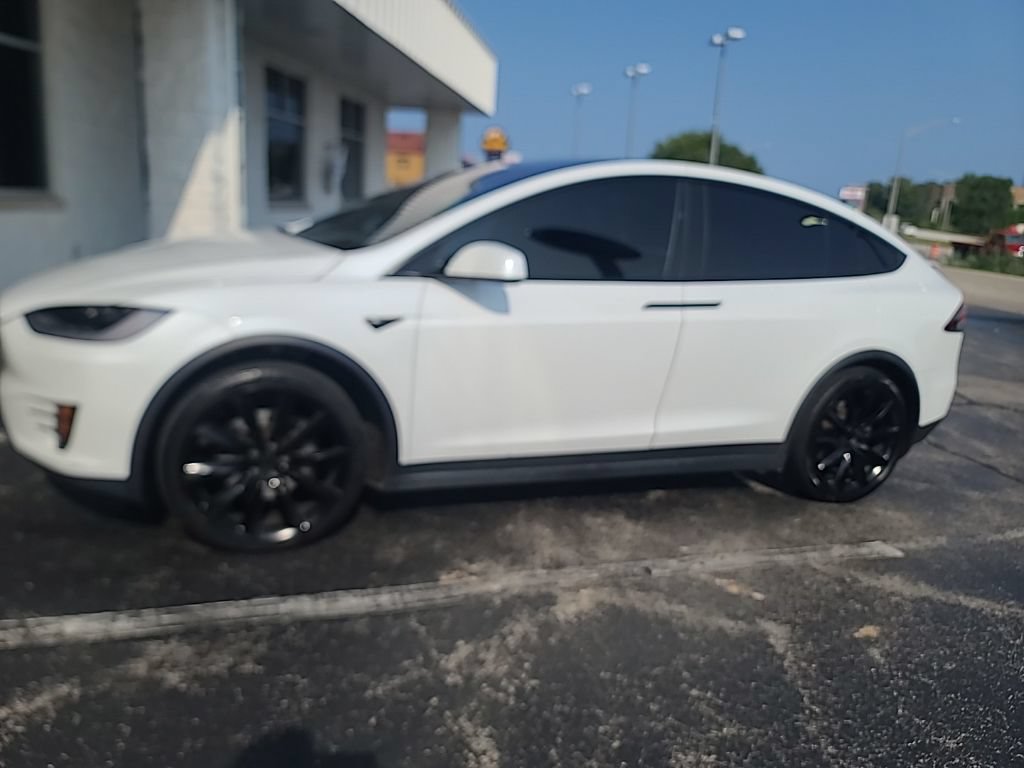 Used 2020 Tesla Model X Long Range AWD/4WD image 3