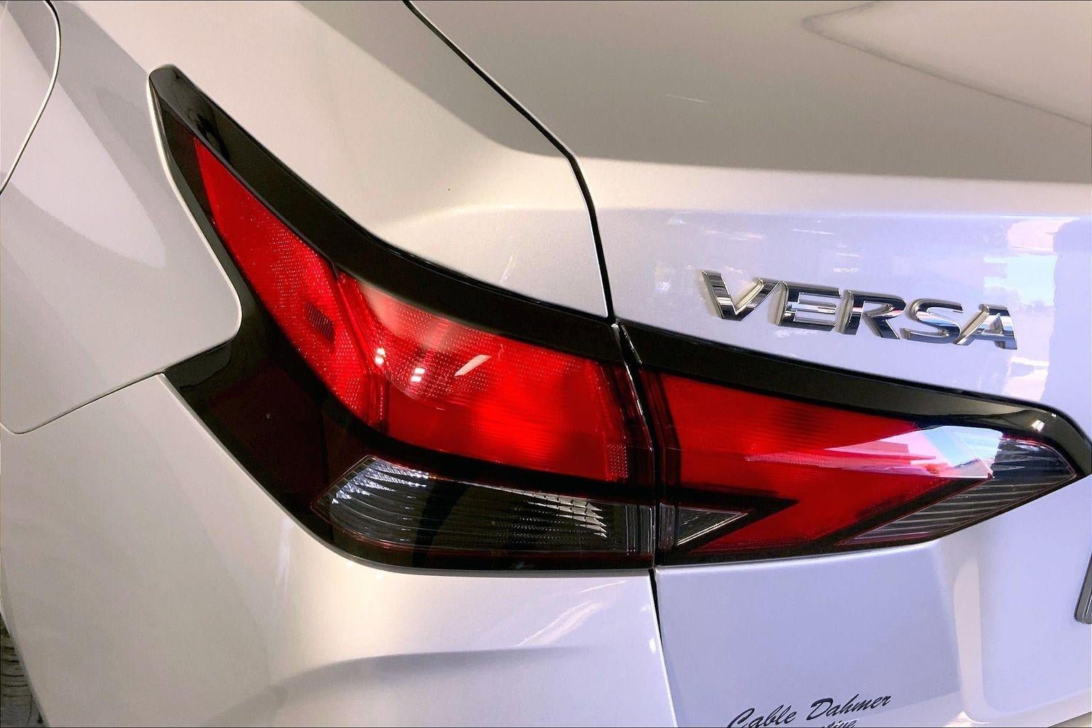 Used 2025 Nissan Versa SV FWD image 27