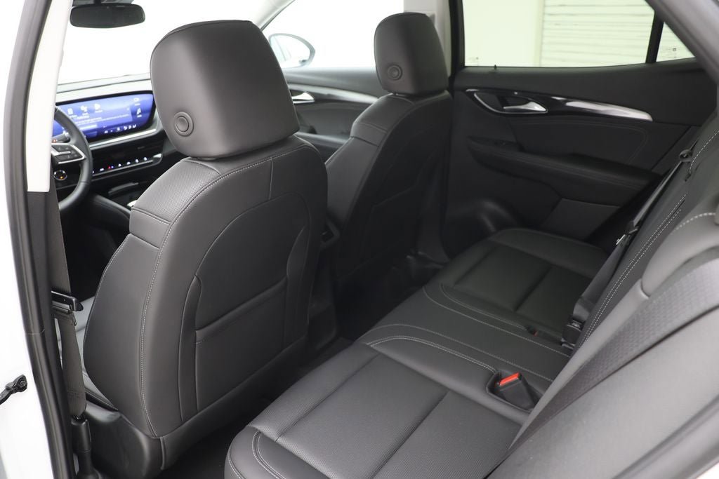 Used 2025 Buick Envision Preferred AWD/4WD image 10