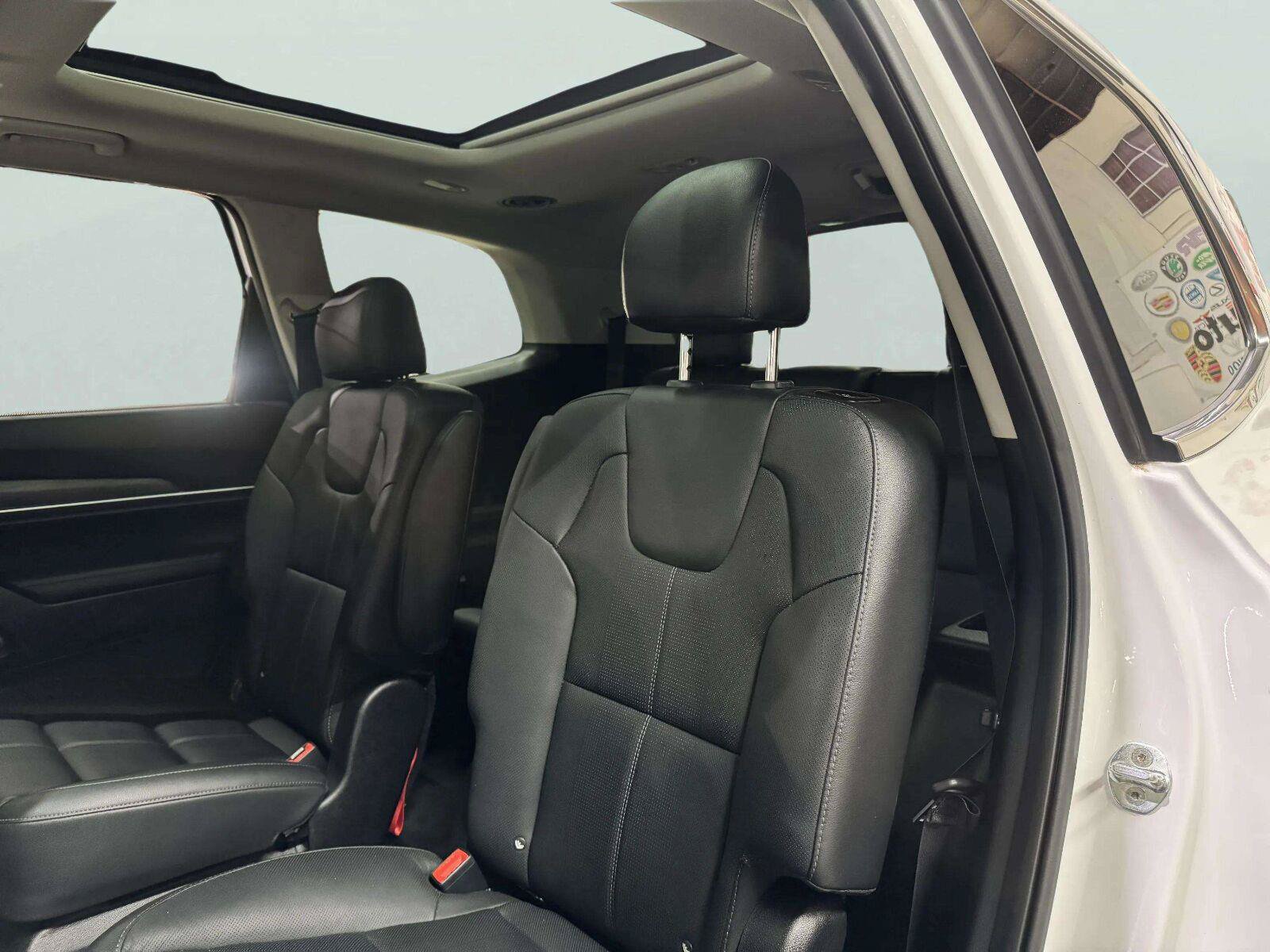 Used 2021 Kia Telluride SX w/ Towing Package FWD image 32