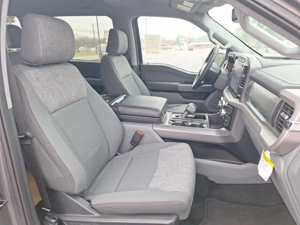 New 2023 Ford F150 Lightning XLT w/ Equipment Group 312A High image 16