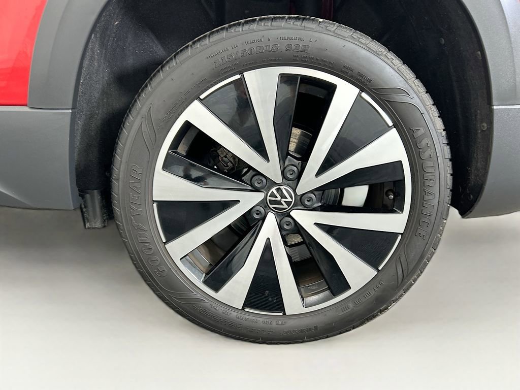 Certified 2023 Volkswagen Taos SE w/ Panoramic Sunroof Package image 29
