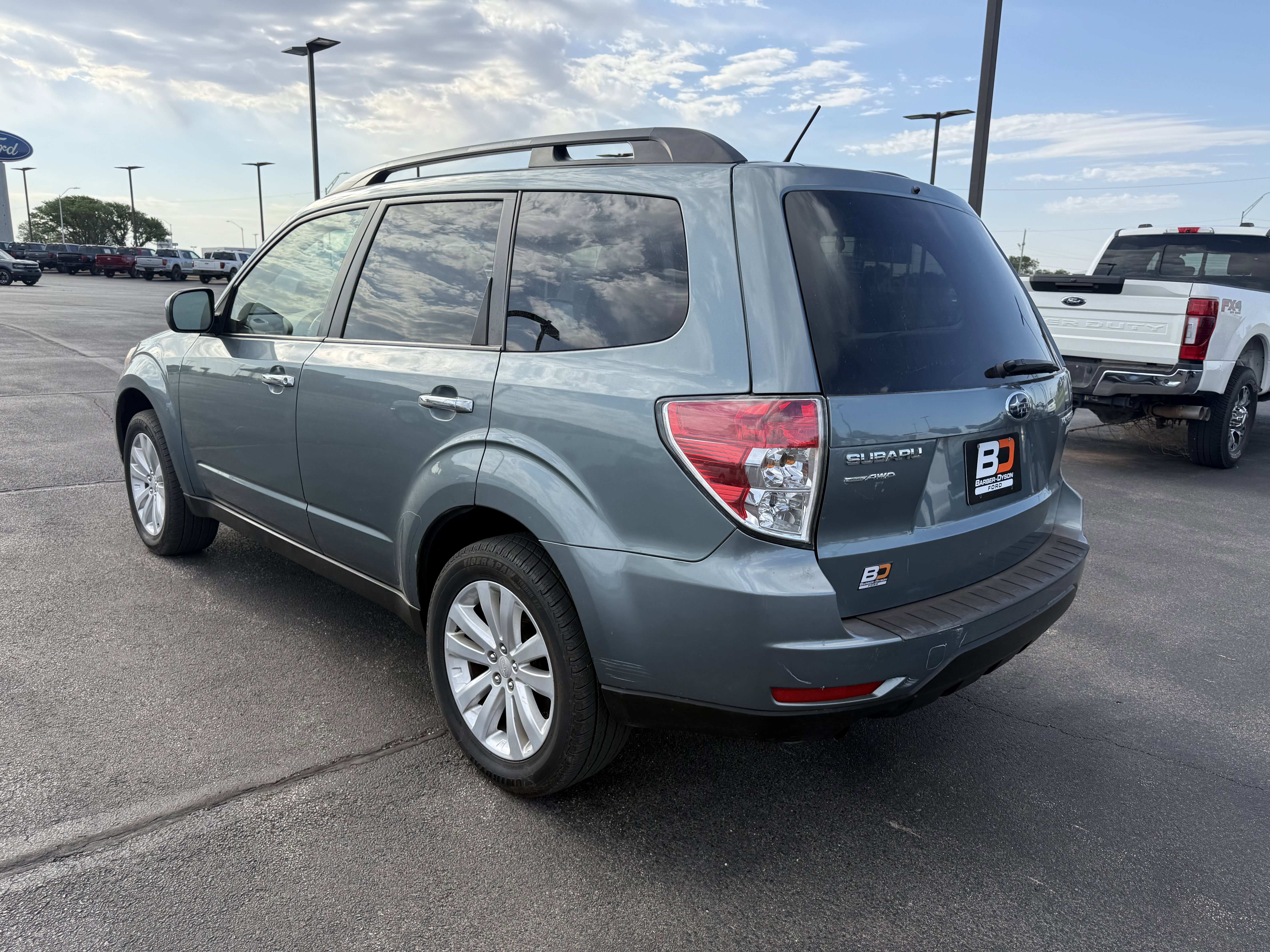 Used 2012 Subaru Forester 2.5X Premium w/ All-Weather Pkg AWD/4WD image 4