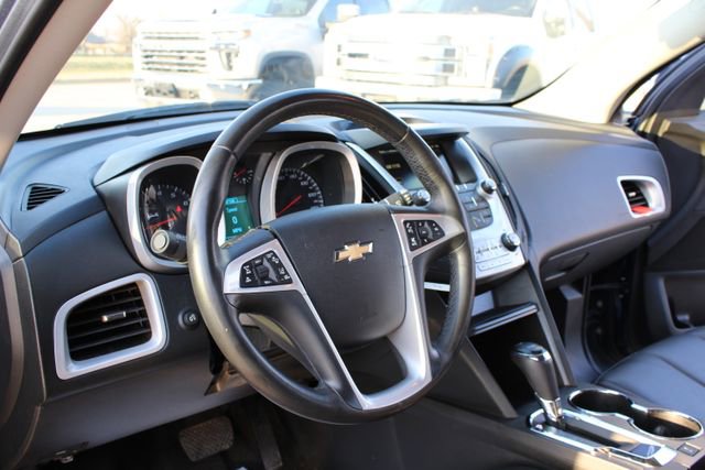 Used 2017 Chevrolet Equinox Premier w/ Enhanced Convenience Package AWD/4WD image 14