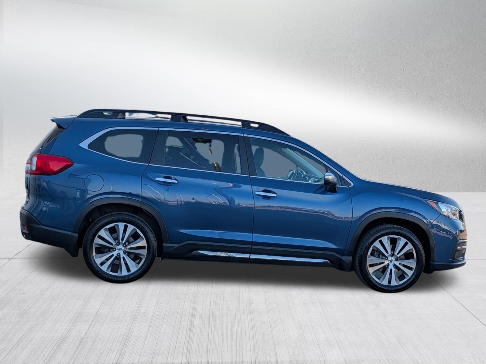 Used 2022 Subaru Ascent Touring image 8