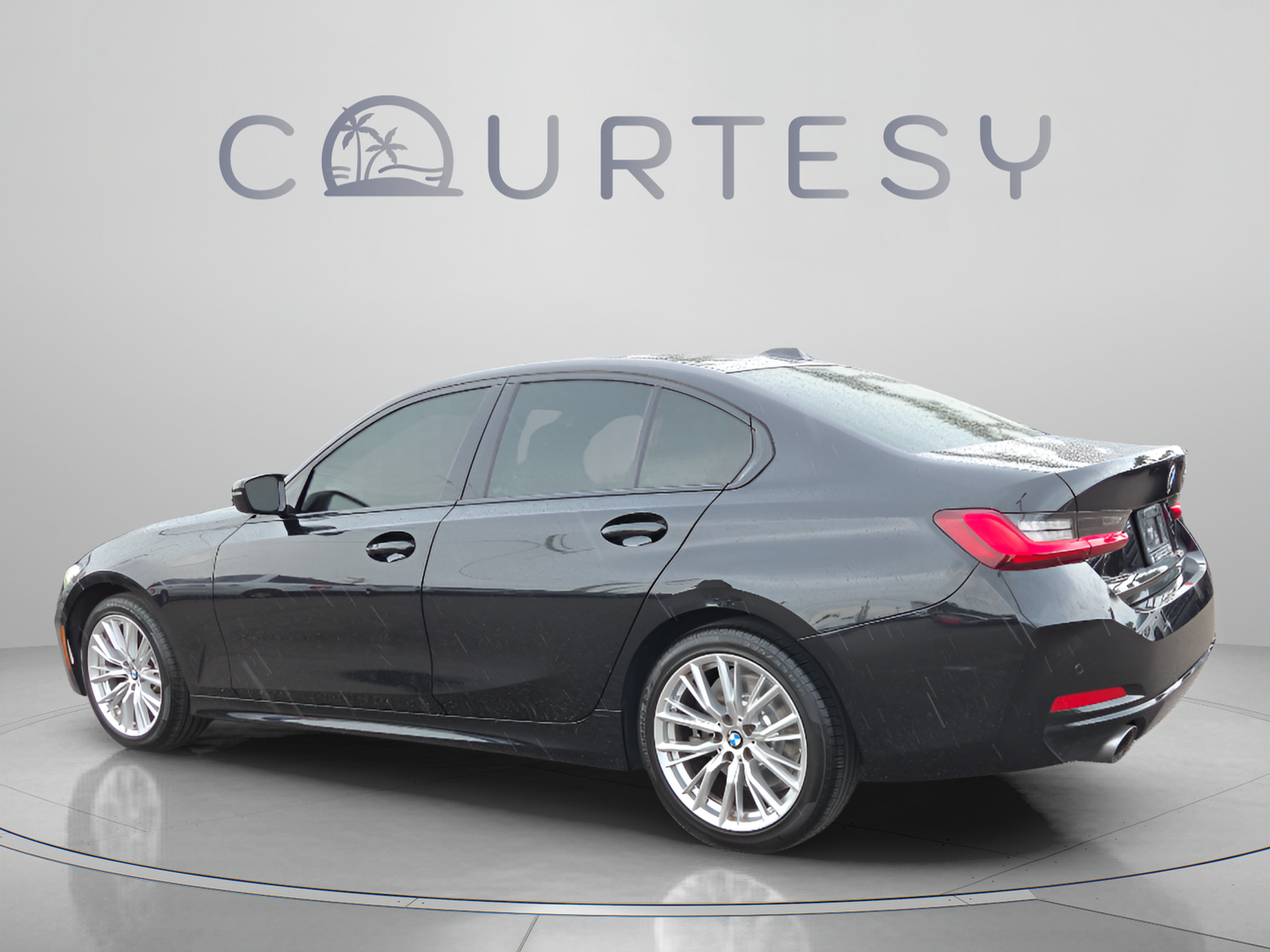 Used 2023 BMW 330i Sedan w/ Driving Assistance Package RWD image 3