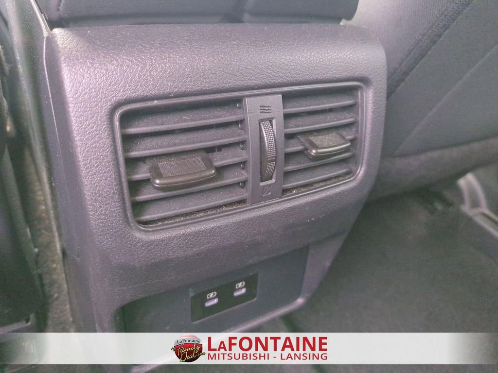 Used 2025 Nissan Rogue SV image 20