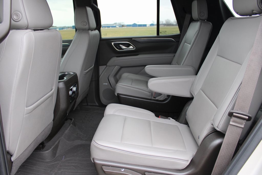 Used 2023 GMC Yukon SLT w/ SLT Luxury Package image 28