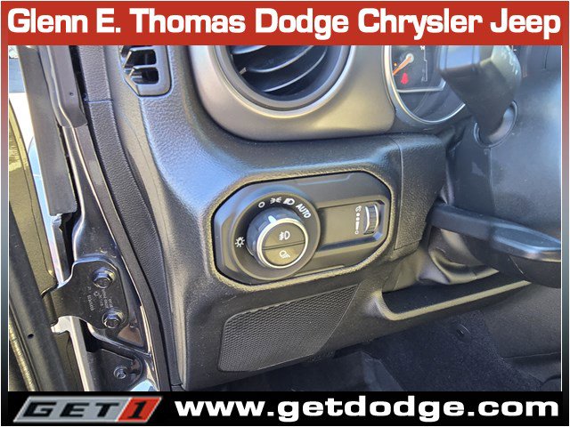 Certified 2023 Jeep Gladiator Willys image 21