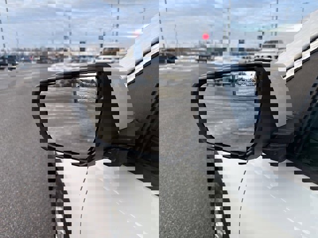 Used 2019 GMC Terrain SLE w/ Driver Convenience Package image 7