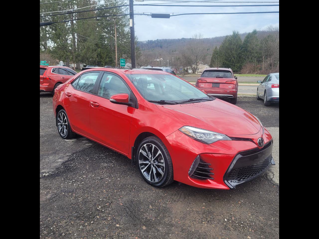 Used 2019 Toyota Corolla XSE image 2