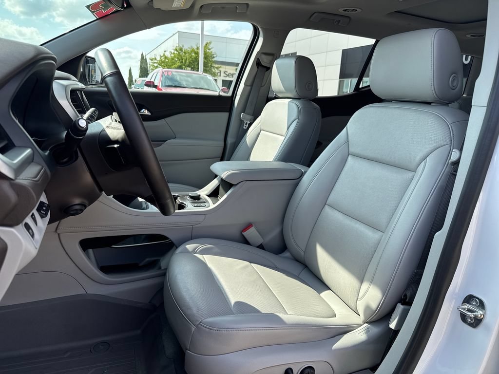 Certified 2023 GMC Acadia SLT w/ Technology Package AWD/4WD image 14