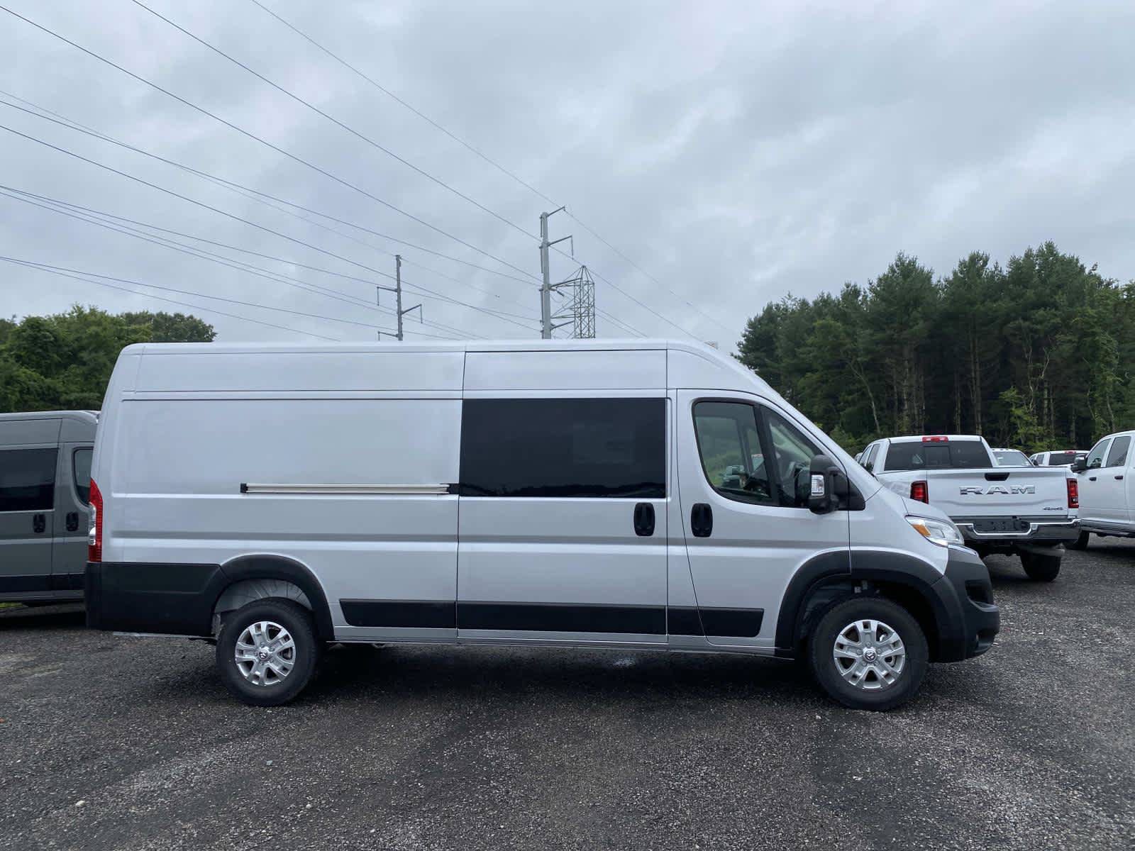 Used 2025 RAM ProMaster 3500 w/ Quick Order Package 22H SLT+ FWD image 2