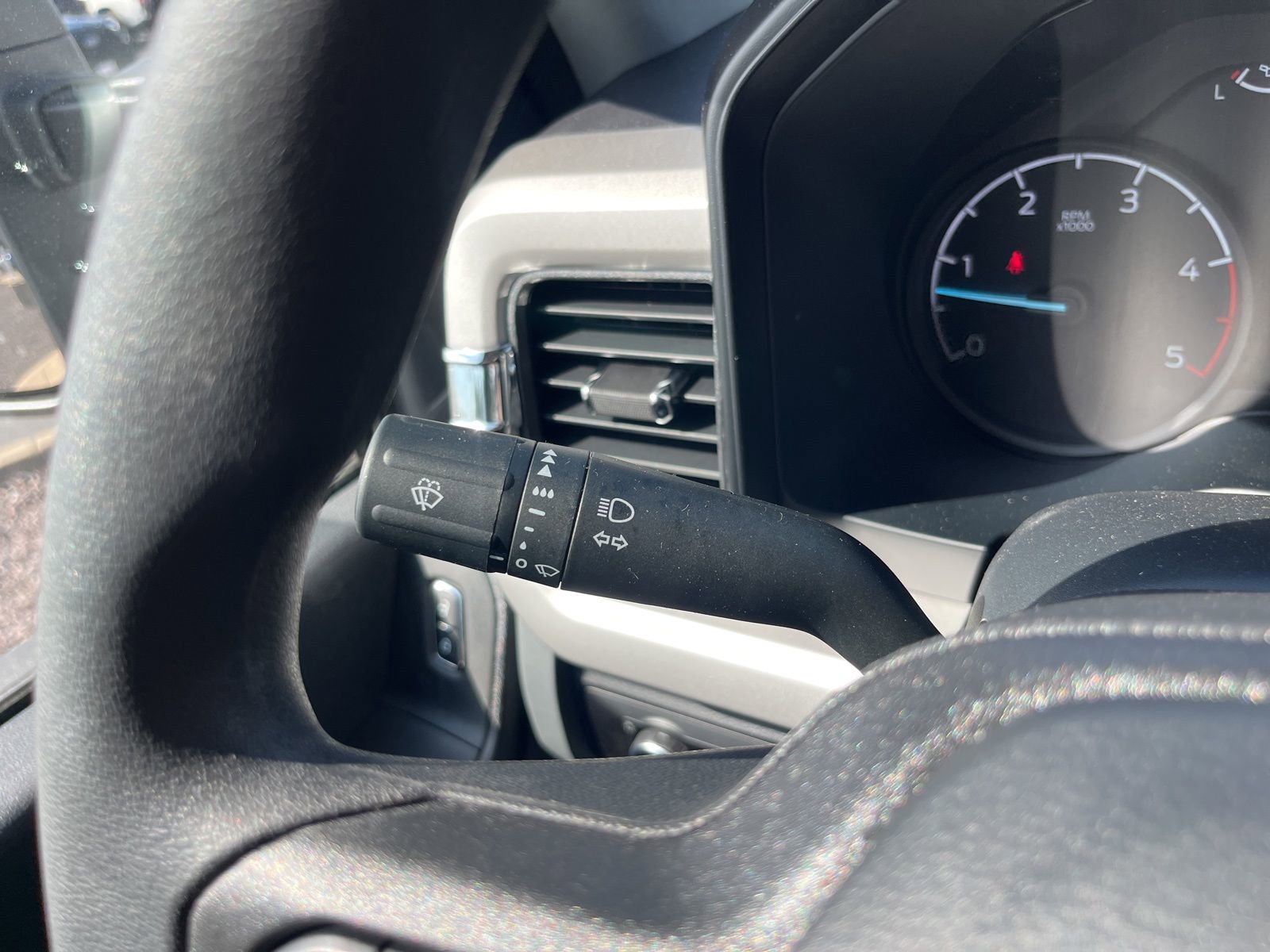New 2026 Ford F550 4x4 Crew Cab image 7