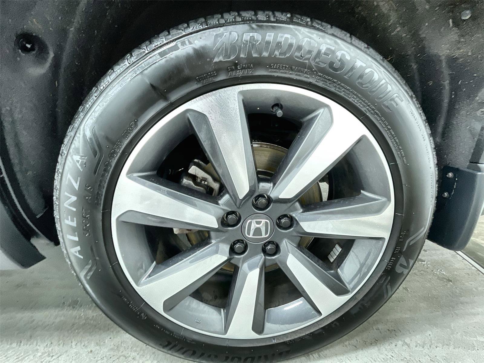 Certified 2023 Honda Pilot Touring image 10