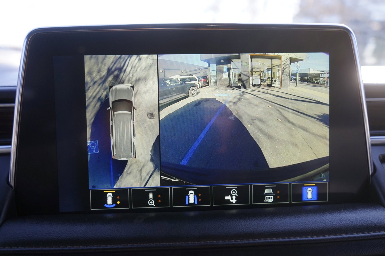 Used 2023 Chevrolet Tahoe High Country image 27